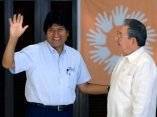 El presidente cubano Raúl Castro Ruz, recibe a Evo Morales Ayma, presidente de la República Plurinacional de Bolivia