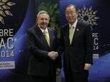 Raúl Castro y Ban Ki-moon, Secretario Geneneral de la ONU en el recibimiento a mandatarios de CELAC