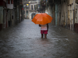 Inundaciones en La Habana. Foto: Irene Pérez/ Cubadebate.