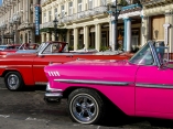 Los carros antiguos identifican a La Habana. Foto: Abel PadrÃ³n Padilla/Cubadebate