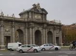 La Puerta de AlcalÃ¡ es una de las cinco antiguas puertas reales que daban acceso a la ciudad de Madrid.â Se encuentra situada en el centro de la rotonda de la Plaza de la Independencia. Foto: Jennifer Romero/ Cubadebate.