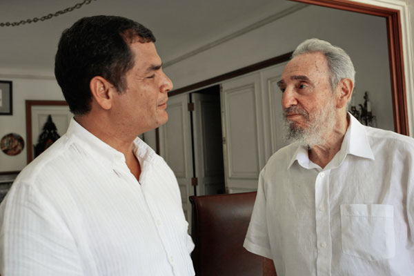 Fidel junto al Presidente Rafael Correa, en La Habana. (Foto: Alex Castro)