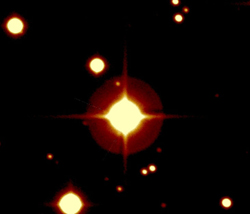 Imagen de la estrella en torno a la cual orbita el exoplaneta “Corot-Exo-7b”, captada gracias al telescopio Canadá-Francia-Hawai (CFH).