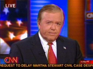 Lou Dobbs, conductor de la CNN "deportado" por anti-inmigrante.