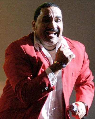 El cantante Moisés Valle (Yumurí) actua durante la primera Gala de Premiaciones Lucas 2009