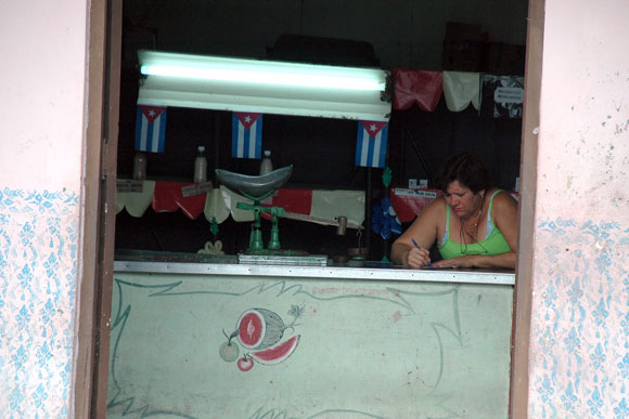 Bodegas en Cuba. Foto: Kaloian