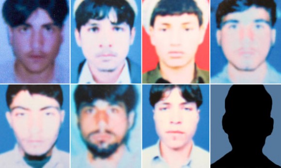 Los niños asesinados en Afganistán, de izquierda a derecha: Atiqullah, 15, Attahullah, 15, Ismael, 12, Matiullah, 16. Bottom row, left to right: Samiullah, 12, Rahimullah, 17, Sebhanullah, 17 y Samar Gul, 12