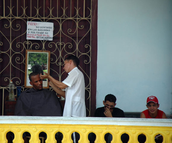 Barberías en Cuba. Foto: Kaloian