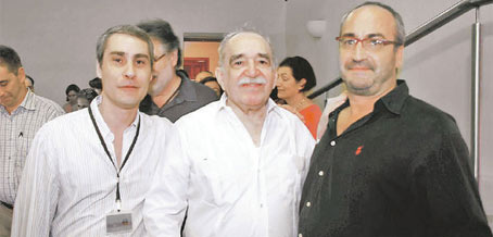 Gabriel García Márquez, con Ezequiel y Gonzalo, los hijos de Tomas Eloy Martínez.