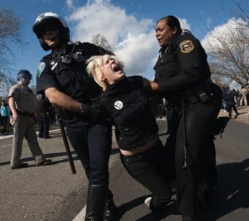 Manifestantes de la Universidad de Berkeley afrontan serveras sanciones (+ Fotos y Video)
