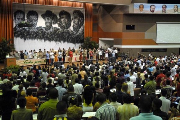 Raúl Castro en el Congreso de la UJC
