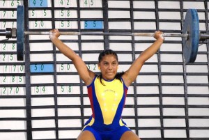 Daniela Suárez, del equipo de Venezuela, obtuvo la medalla de oro de la V Olimpiada del Deporte Cubano, en la división de 48 kilogramos, en Levantamiento de Pesas, en competencia efectuada en la Sala Henry García, de la ciudad de Holguín, el 17 de mayo de 2010