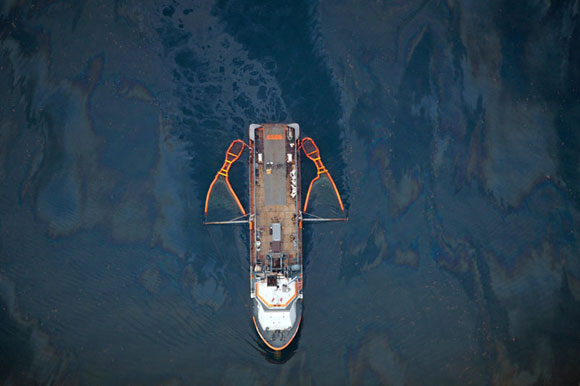 Derrame de petróleo en el Golfo de México, 2 meses después