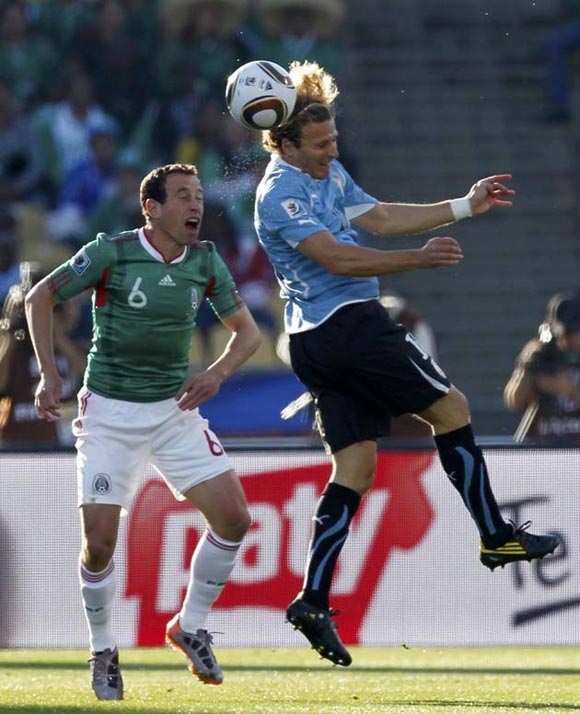 México vs Uruguay en la Copa Mundial de Fútbol, Sudáfrica 2010. Foto: Reuters