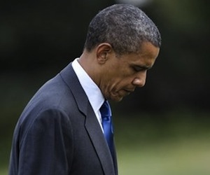 Obama en su mínimo histórico en sondeos, 44 %
