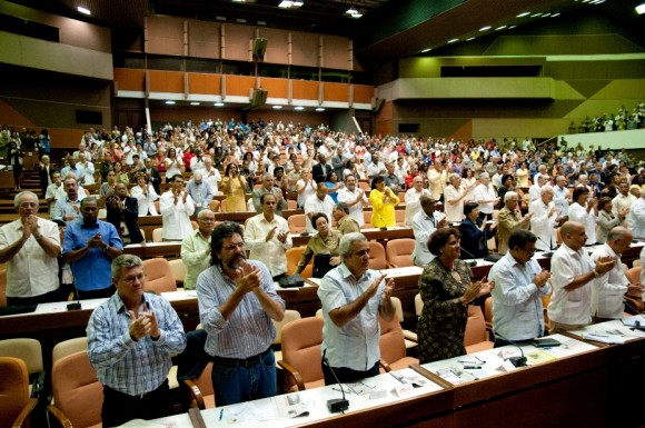 Fidel en la Asamblea. Foto: Roberto Chile