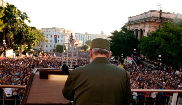 Fidel Castro en la Universidad de La Habana. Foto: Roberto Chile