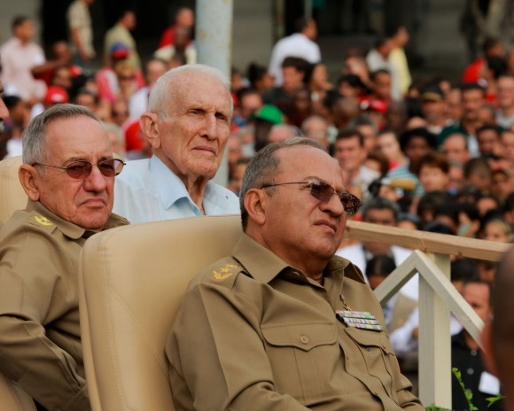 Fidel en el acto por el 50 aniversario de la constitución de los Comité de Defensa de la Revolución, el 28 de septiembre de 2010. Foto: Alex Castro