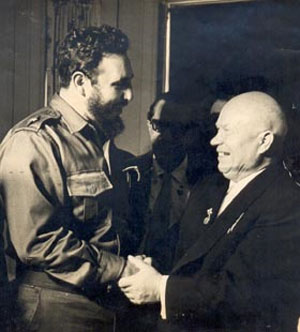 Fidel recibe la visita del primer ministro soviético, Nikita jruschov