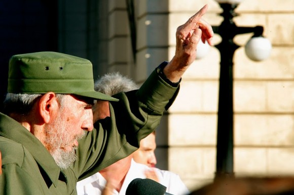 Fidel en la Universidad de La Habana. Foto: Ismael Francisco