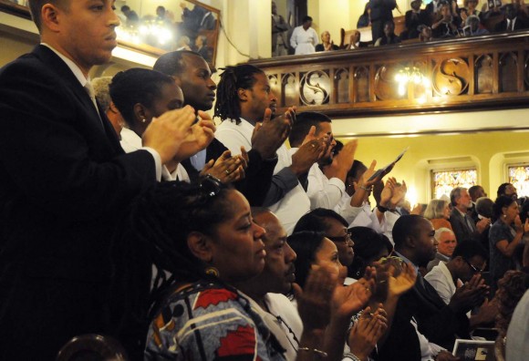 El viernes 17 de septiembre cientos de personas provenientes de todas partes del país nos  congregamos en una iglesia Baptista de Harlem, New York 