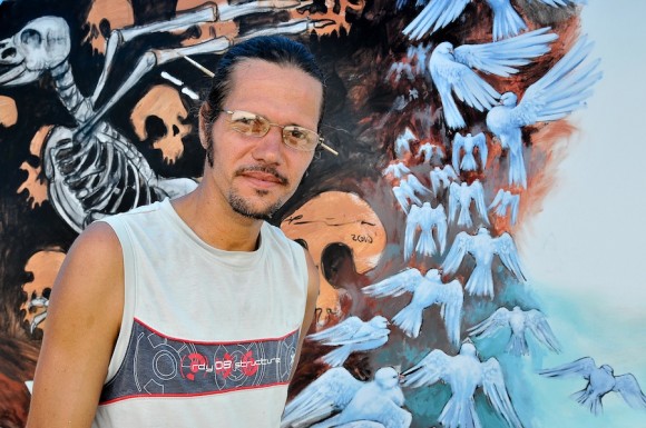 Palomas por la paz. Mural por la paz de la Brigada Martha Machado. Foto: Roberto Chile