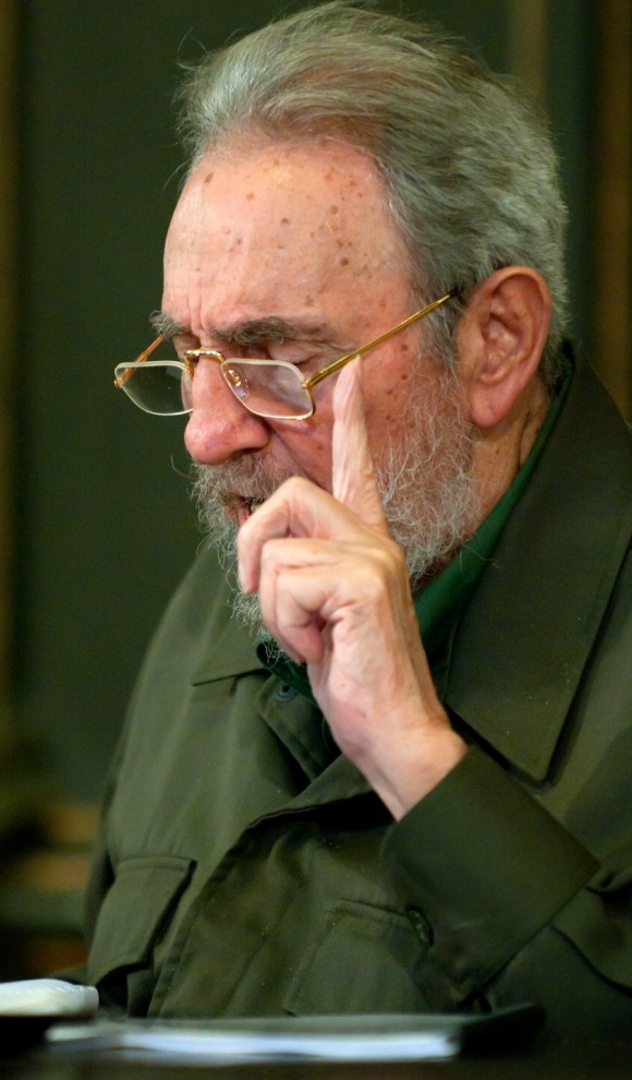 Fidel presenta "La contraofensiva estratégica". Foto: Roberto Chile