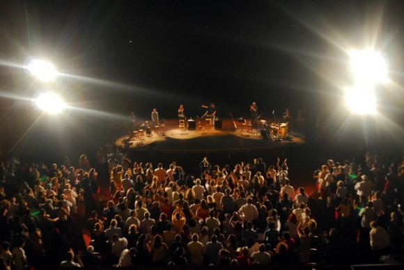 Silvio Rodríguez, concierto en el Teatro Lázaro Peña dedicado a Chile. Foto: Iván Soca