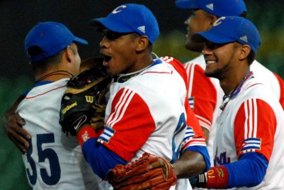 El equipo cubano se proclamo campeon de la XVII Copa Intercontinental de Beisbol 2010  , en Taichung, Taipei de China, el 31 de octubre de 2010. FOTO AIN /Marcelino VAZQUEZ HERNANDEZ