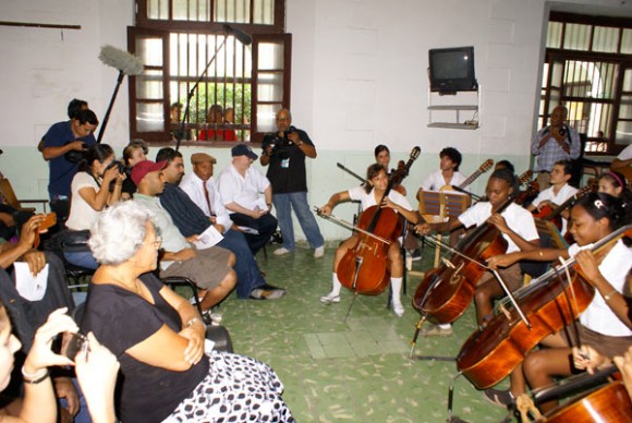 Miembros de la Jazz Lincoln Center Orchestra al Conservatorio de Música Guillermo Tomás en el municipio  de Guanabacoa. 