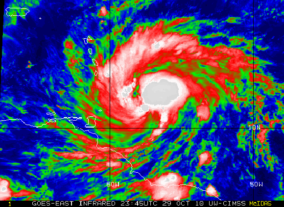 Imagen del satélite infrarrojo, Tormenta Tropical Tomas (NOAA)