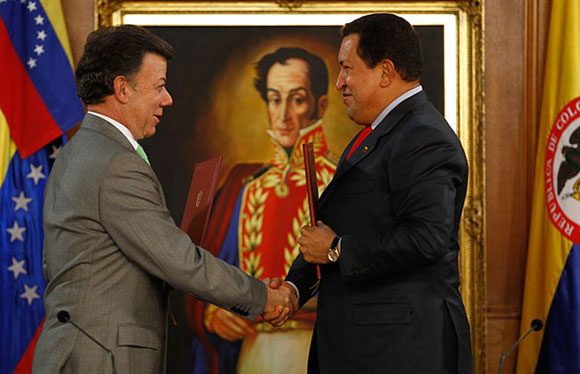 Juan Manuel Santos y Hugo Chávez firman acuerdos entre Colombia y Venezuela
