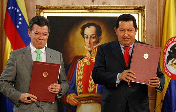 Juan Manuel Santos y Hugo Chávez firman acuerdos entre Colombia y Venezuela