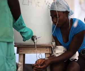 Médicos cubanos atienden mayoría de enfermos con cólera en Haití, confirma ONU