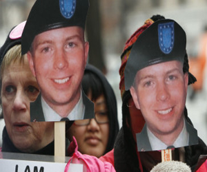 Defensa de Manning solicita el testimonio de Obama y Clinton