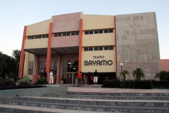 Teatro Bayamo. Foto: Iván Soca