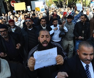 Se desmorona gobierno en Túnez; renuncian otros tres ministros