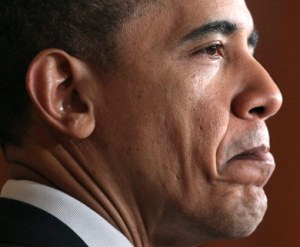 Obama logra que la OTAN tome el mando de los ataques en Libia  
