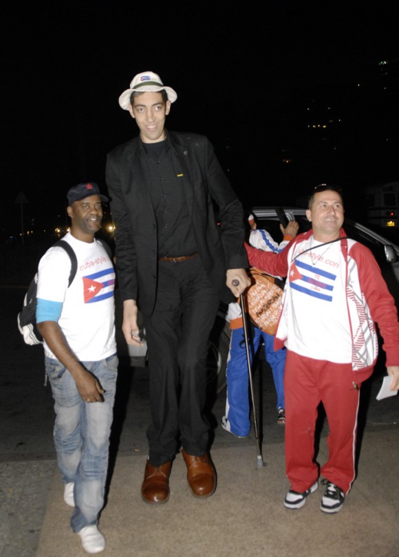 El hombre mas alto del mundo. Foto: Roberto Suárez