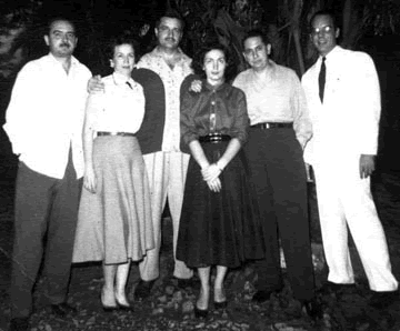 Aperecen en la foto, del Grupo Orígenes: Eliseo Diego, Bella García Marruz, Fina García Marruz, Cintio Vitier y Agustín Pi.