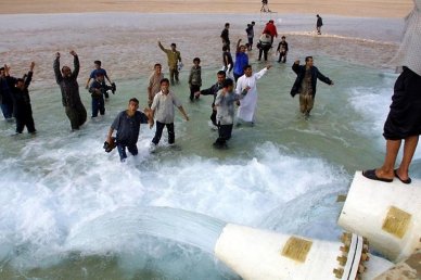 Agua en el desierto de Libia