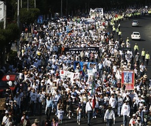 Marcha contra la violencia en Ciudad de México. AP