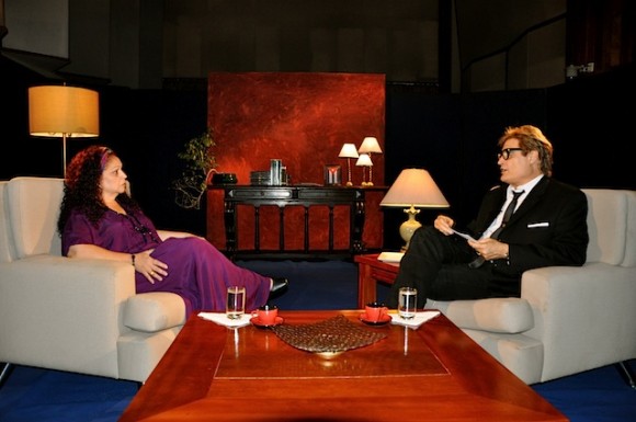 Sonia Silvestre en "Con 2 que se quieran" que conduce Amaury Pérez. Foto: Petí