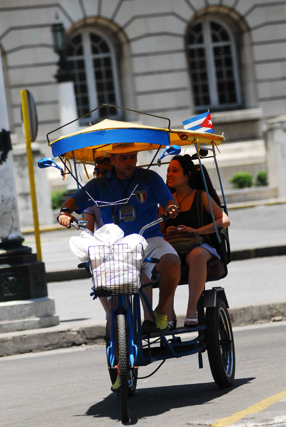 Hace calor en La Habana. Foto: Yaciel Peña de la Peña