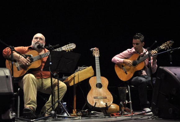 Pedro Luis Ferrer en concierto. Foto: Kaloian