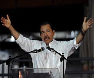 Recibe Daniel Ortega a miembro del Buró Político del PCC