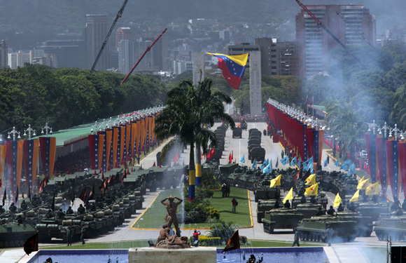 Desfile cívico militar en Venezuela.