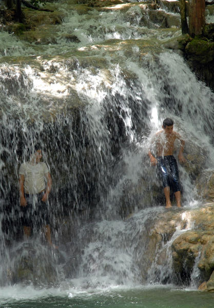 Salto de agua conocido como Solapas de Genaro, ubicado en la Sierra de Meneses, en Sancti Spíritus, Cuba, agosto de 2011.    AIN   FOTO/Oscar ALFONSO SOSA