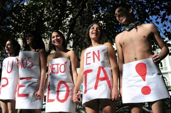 Estudiantes chilenos en protesta contra el gobierno del presidente Sebastian Piñera | FP PHOTO/ MARTIN BERNETTI