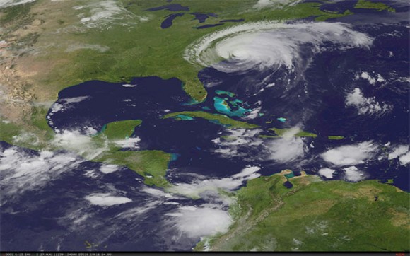 Una imagen satelital de la NASA muestra la ubicación actual del huracán Irene. 